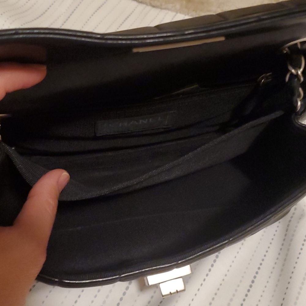 CHANEL Chocolate Bar Black Lambskin Crossbody  Bag - Picture 9 of 10